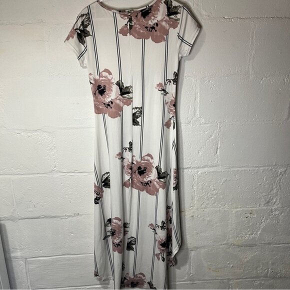 Magazine Maternity White and Pink High Low Sundress with Flutter Cap Sleeves - Picture 9 of 16